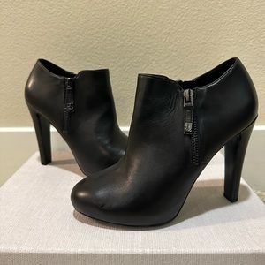 NINE WEST, Black Ankle Booties